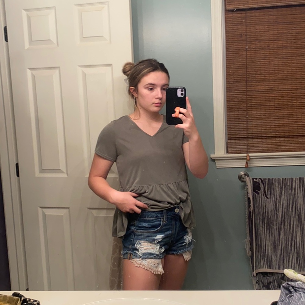 Ripped American eagle Jean shorts